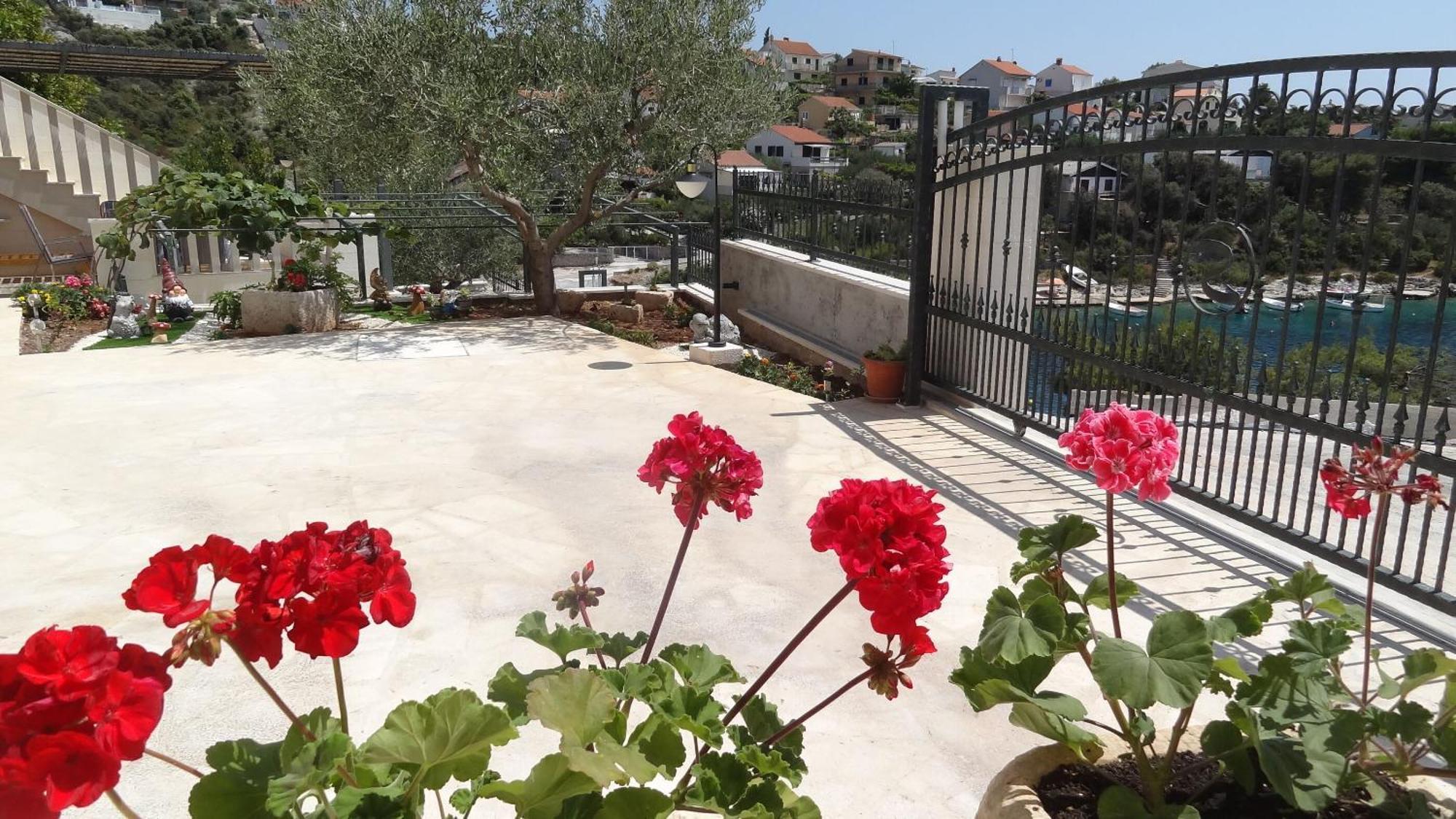 Apartments Branka - 30 M From Beach Sevid Exterior foto